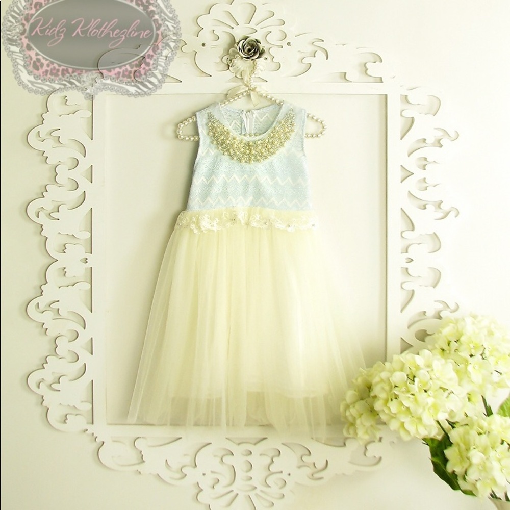 GORGEOUS GIRLS DRESS - LAST ONE
